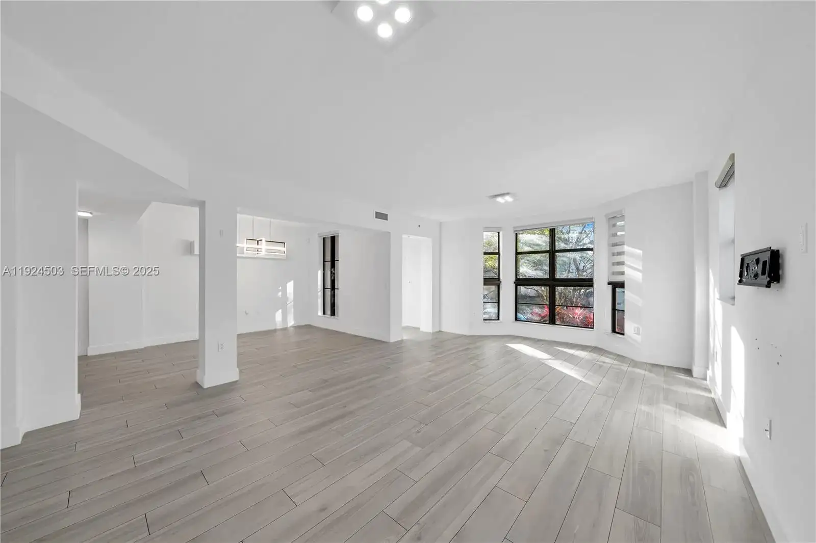 1650 Galiano St, Coral Gables FL 33134 photo 5