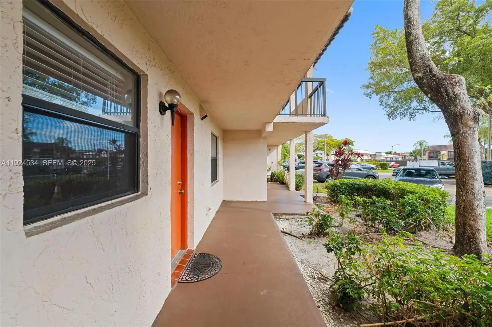 821 NE 207th Ln # 1, Miami FL 33179 photo 3