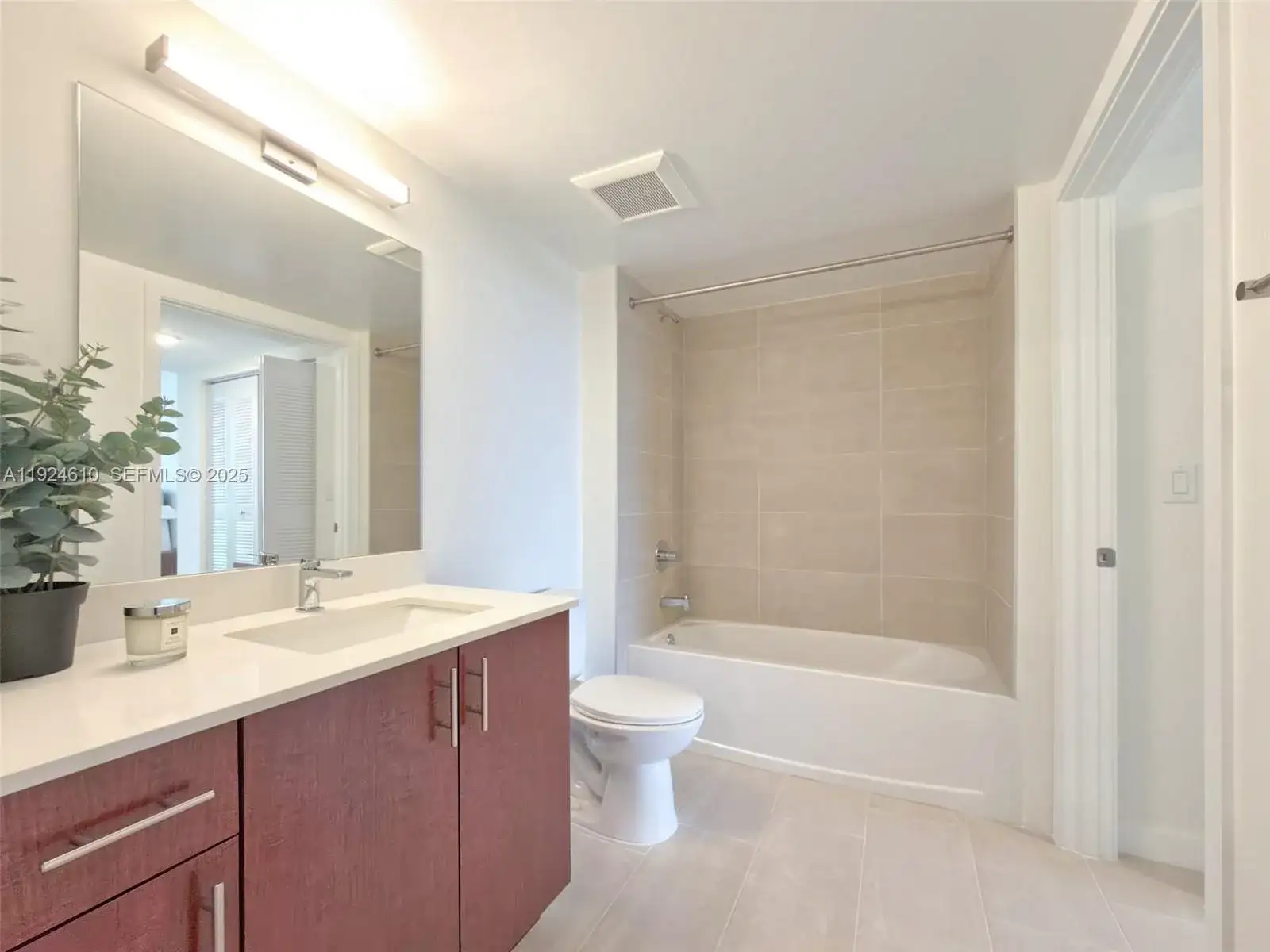 11239 NW 4th Ter # 202, Sweetwater FL 33172 photo 4