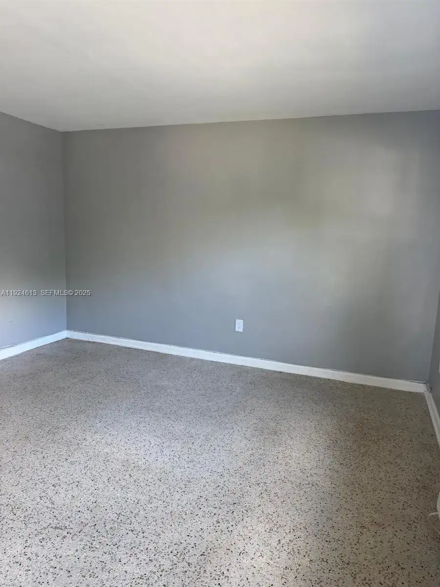1940 NE 167th St # 3, North Miami Beach FL 33162 photo 4