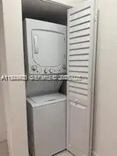 1800 NW 18th Ter, Miami FL 33125 photo 5