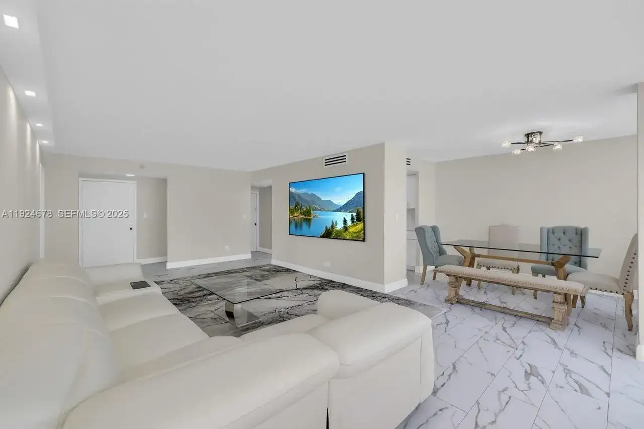 251 174th St # 1415, Sunny Isles Beach FL 33160 photo 2