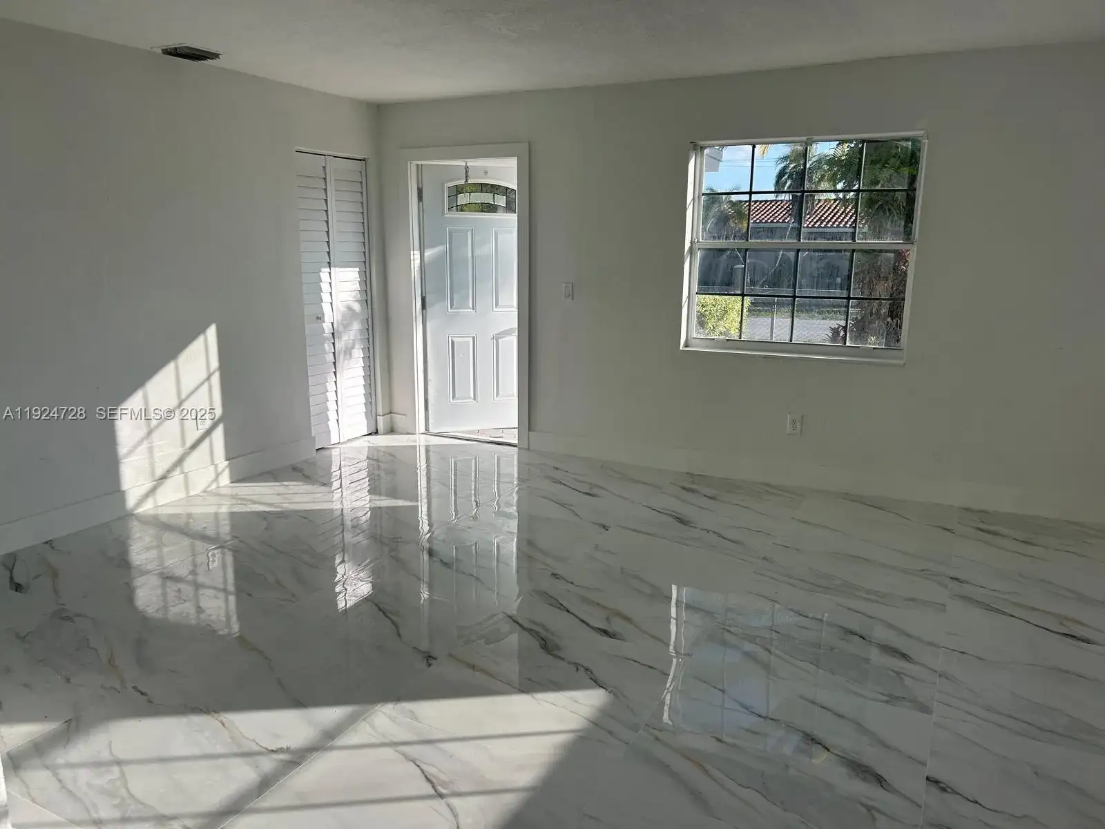 4215 NW 197th St, Miami Gardens FL 33055 photo 2