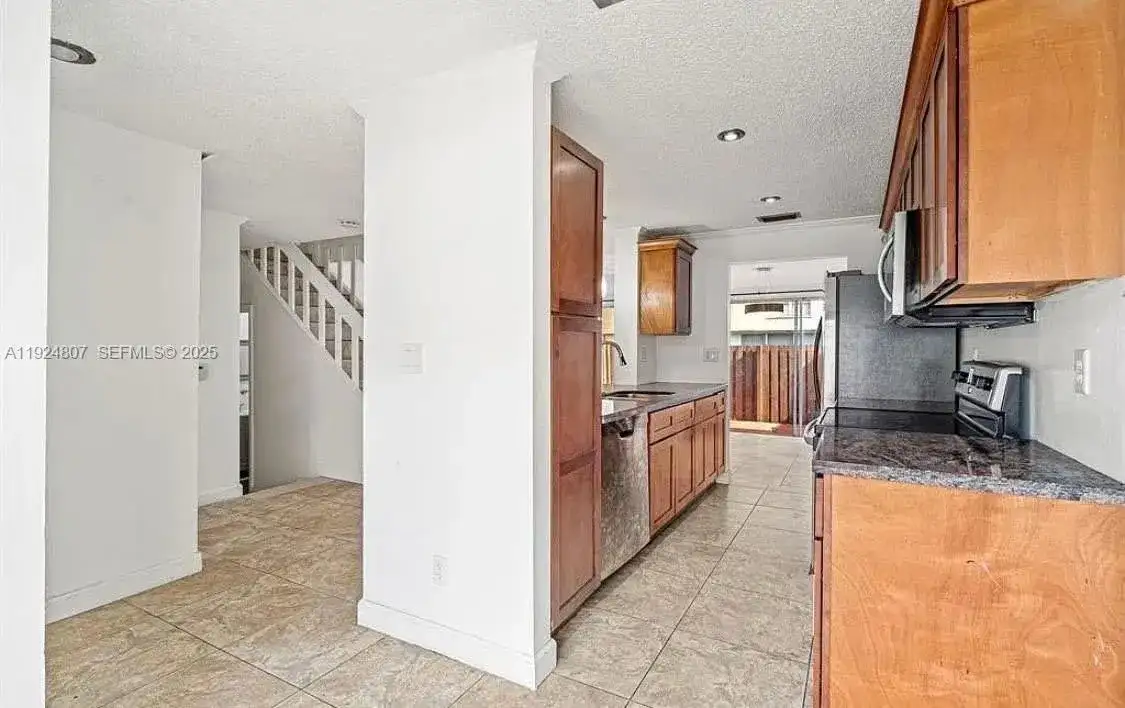 838 NW 82nd Ave # 2, Plantation FL 33324 photo 2