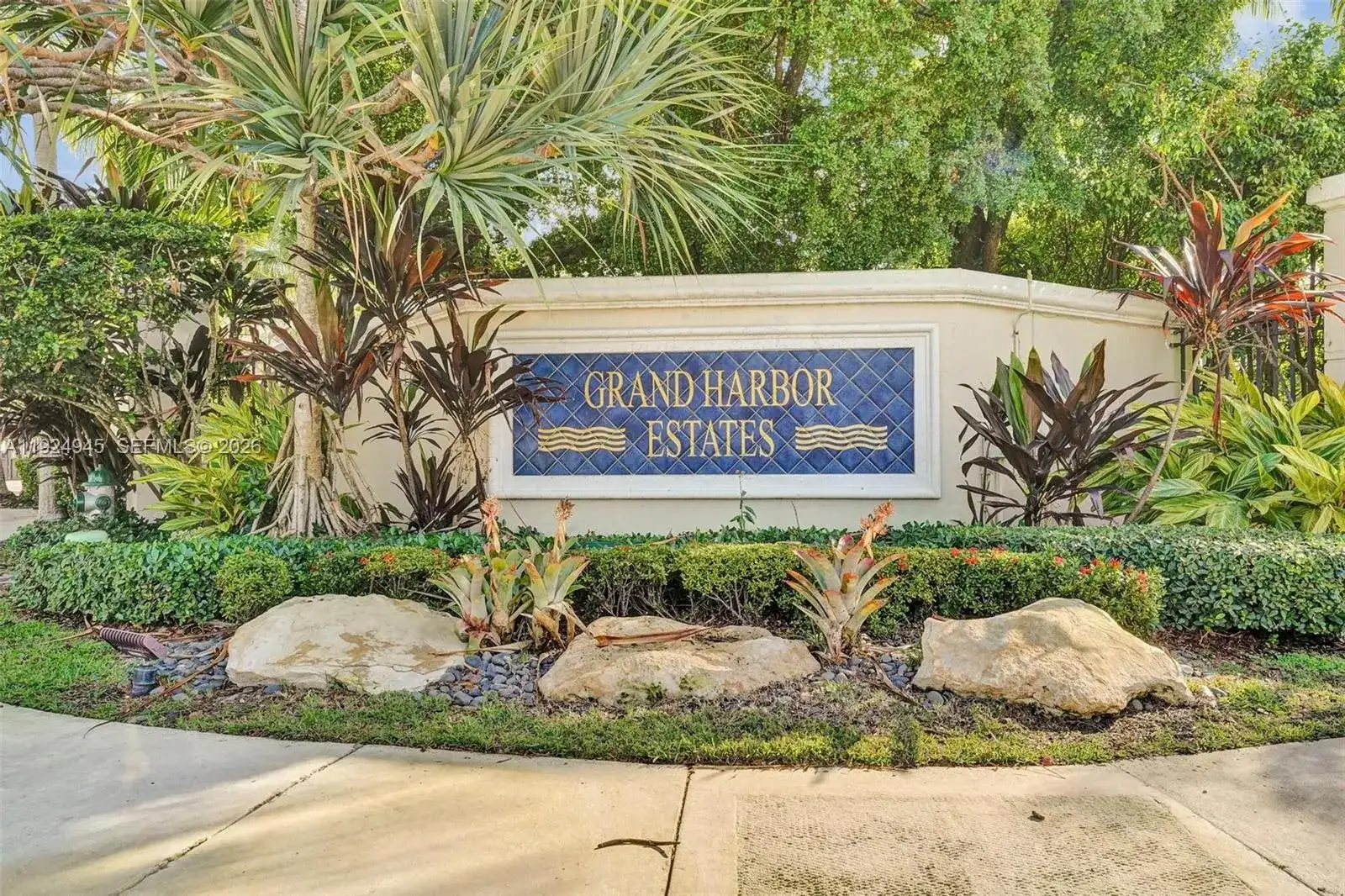 1575 Windjammer Way, Hollywood FL 33019 photo 2