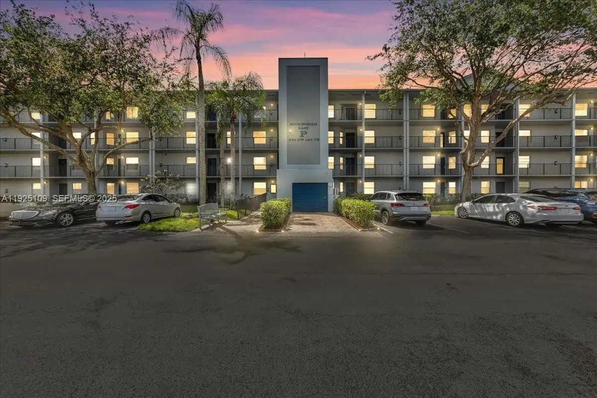 650 SW 124th Ter # 105P, Pembroke Pines FL 33027 photo 2