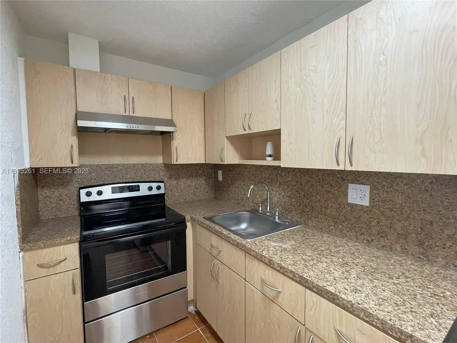 4721 NW 7th St # 12, Miami FL 33126 photo 4
