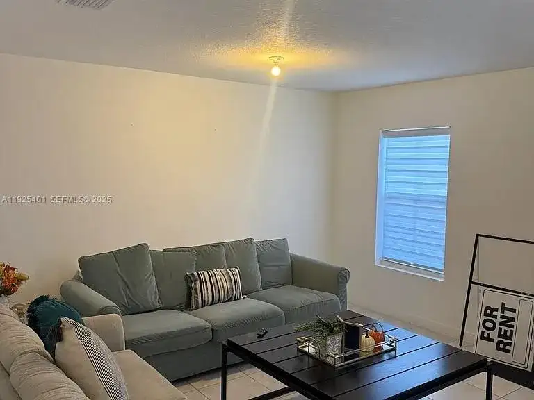 493 NE 4th St, Florida City FL 33034 photo 5