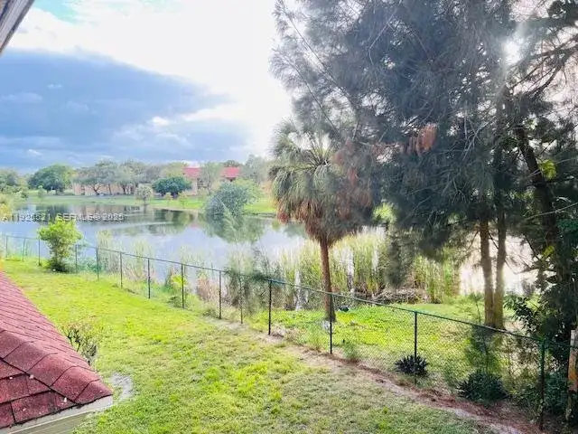 17530 NW 68th Ave # C2007, Hialeah FL 33015 photo 2
