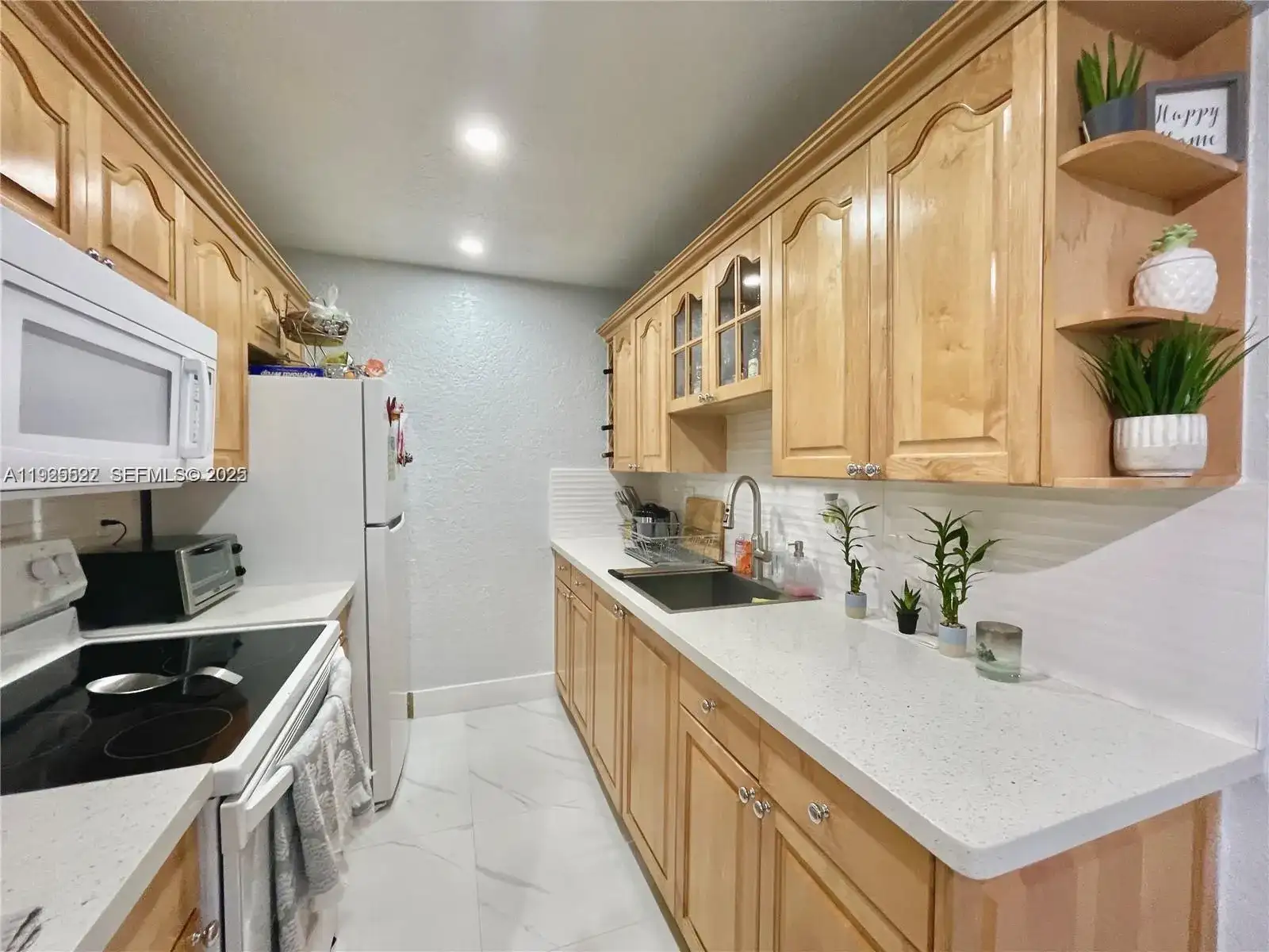 7110 Fairway Dr # L24, Miami Lakes FL 33014 photo 3