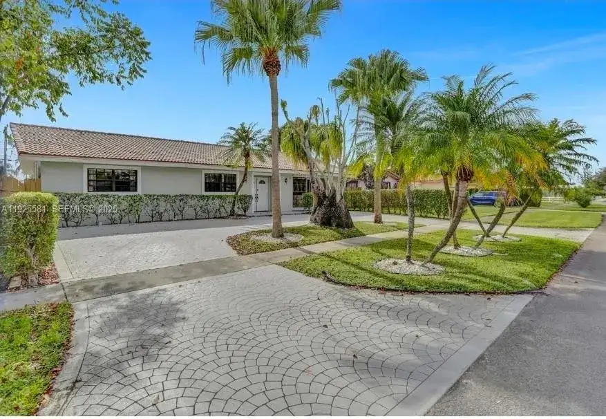 5500 Buchanan St, Hollywood FL 33021 photo 3
