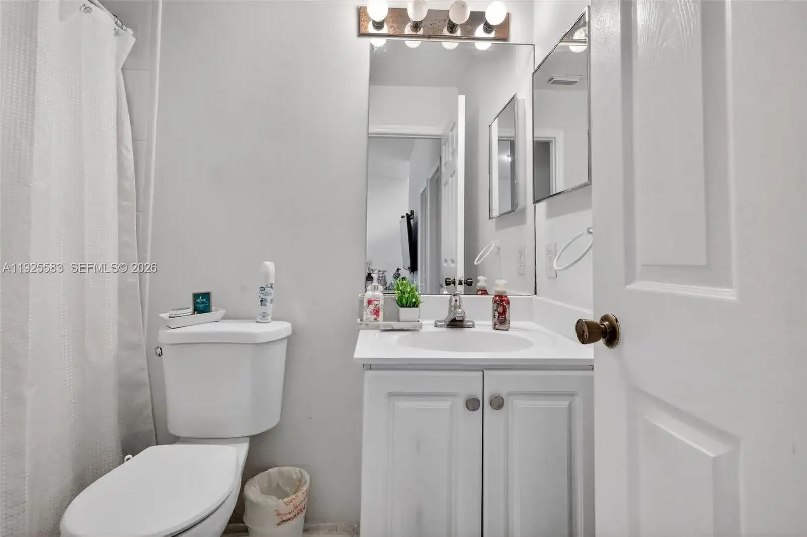 18615 NW 84th Pl # 1, Hialeah FL 33015 photo 4