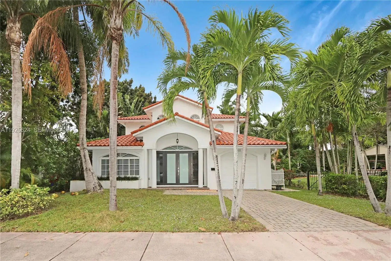 832 Wallace Street, Coral Gables FL 33134 photo 2