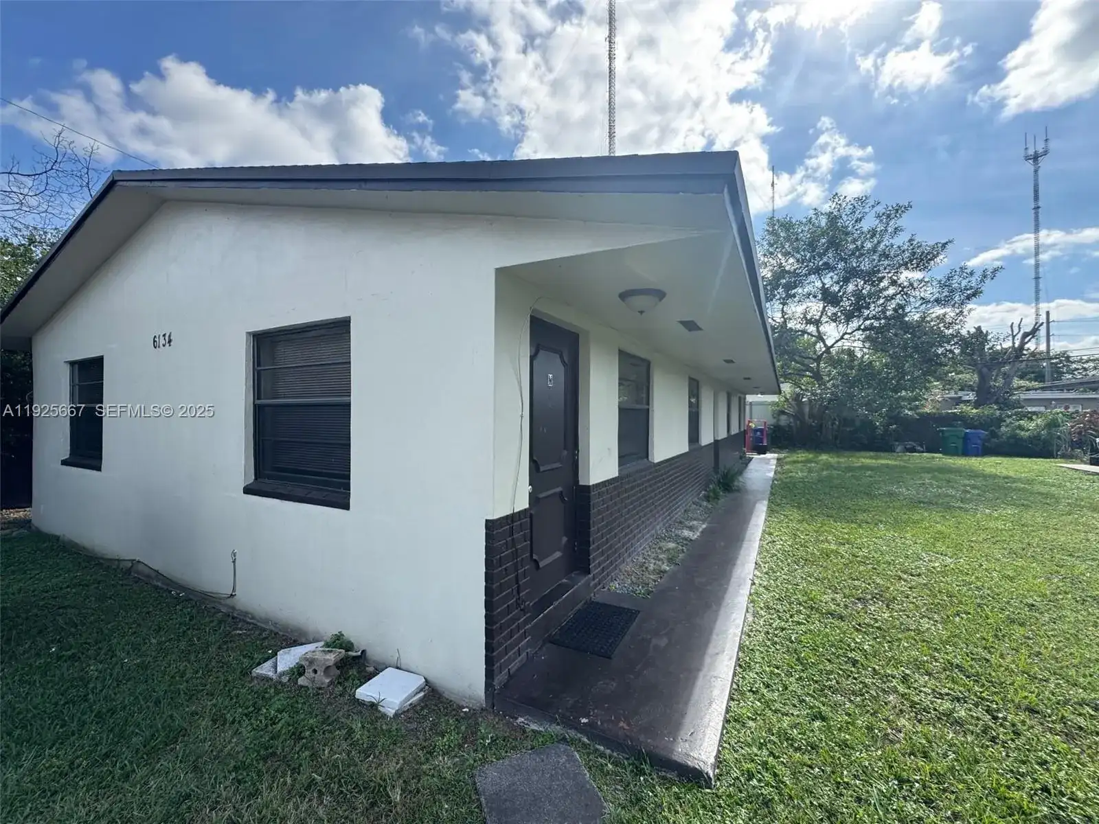 6134 SW 40th Ct, Miramar FL 33023 photo 2