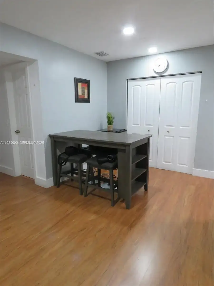 11840 NE 19th Dr # 26, North Miami FL 33181 photo 4