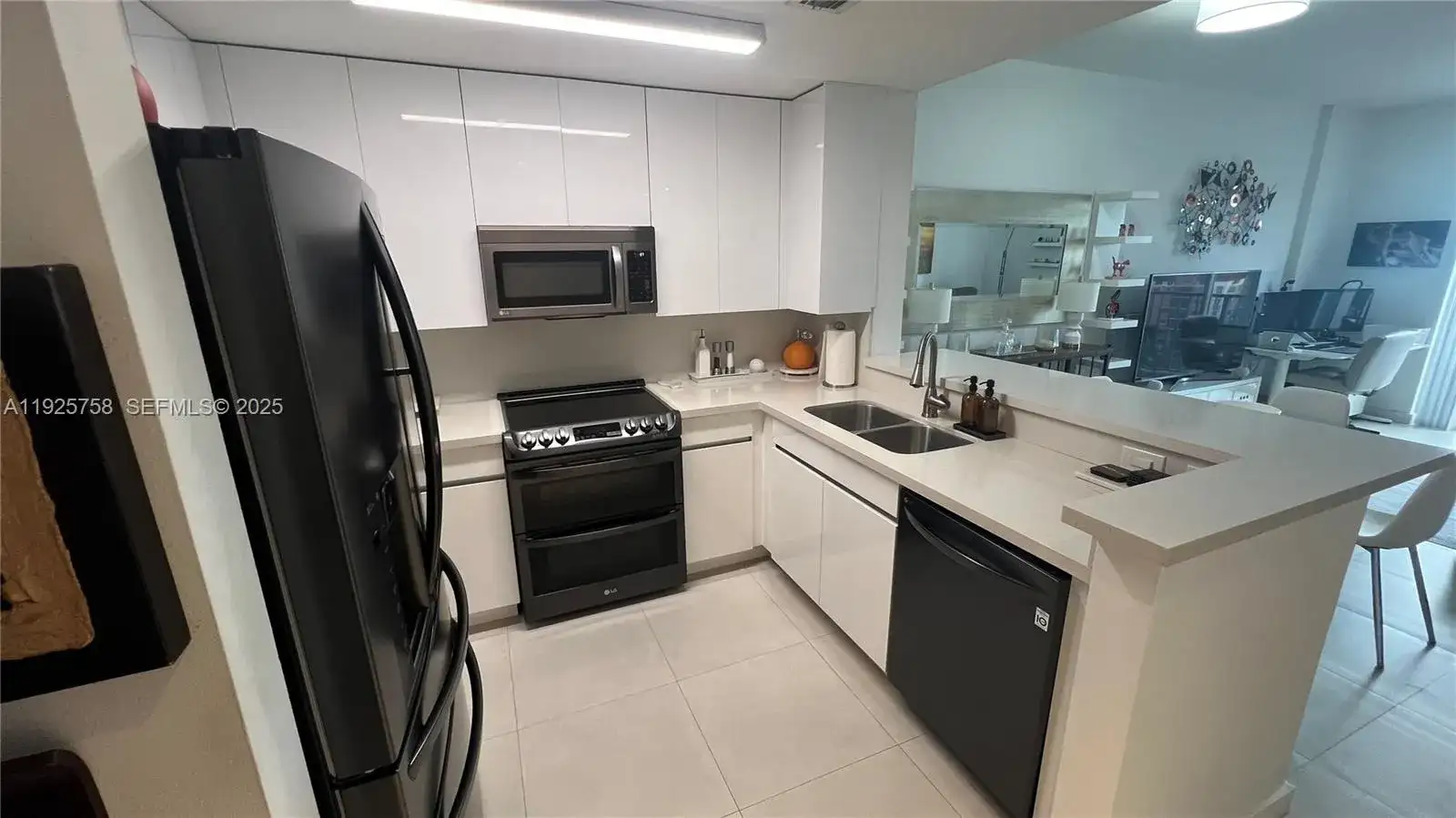 10 Aragon Ave # 1019, Coral Gables FL 33134 photo 3