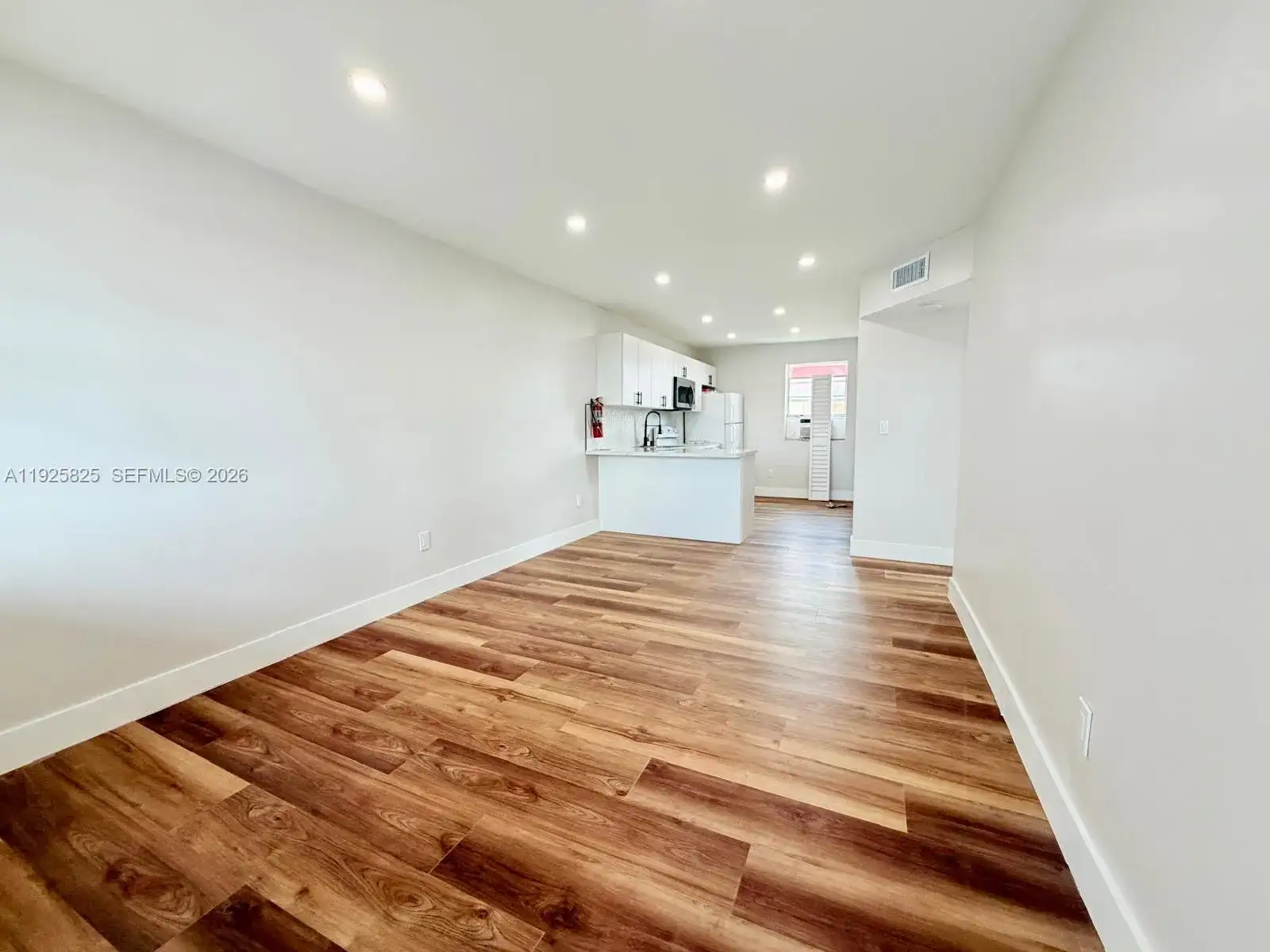 4801 NW 33rd Ave # 3, Miami FL 33142 photo 2
