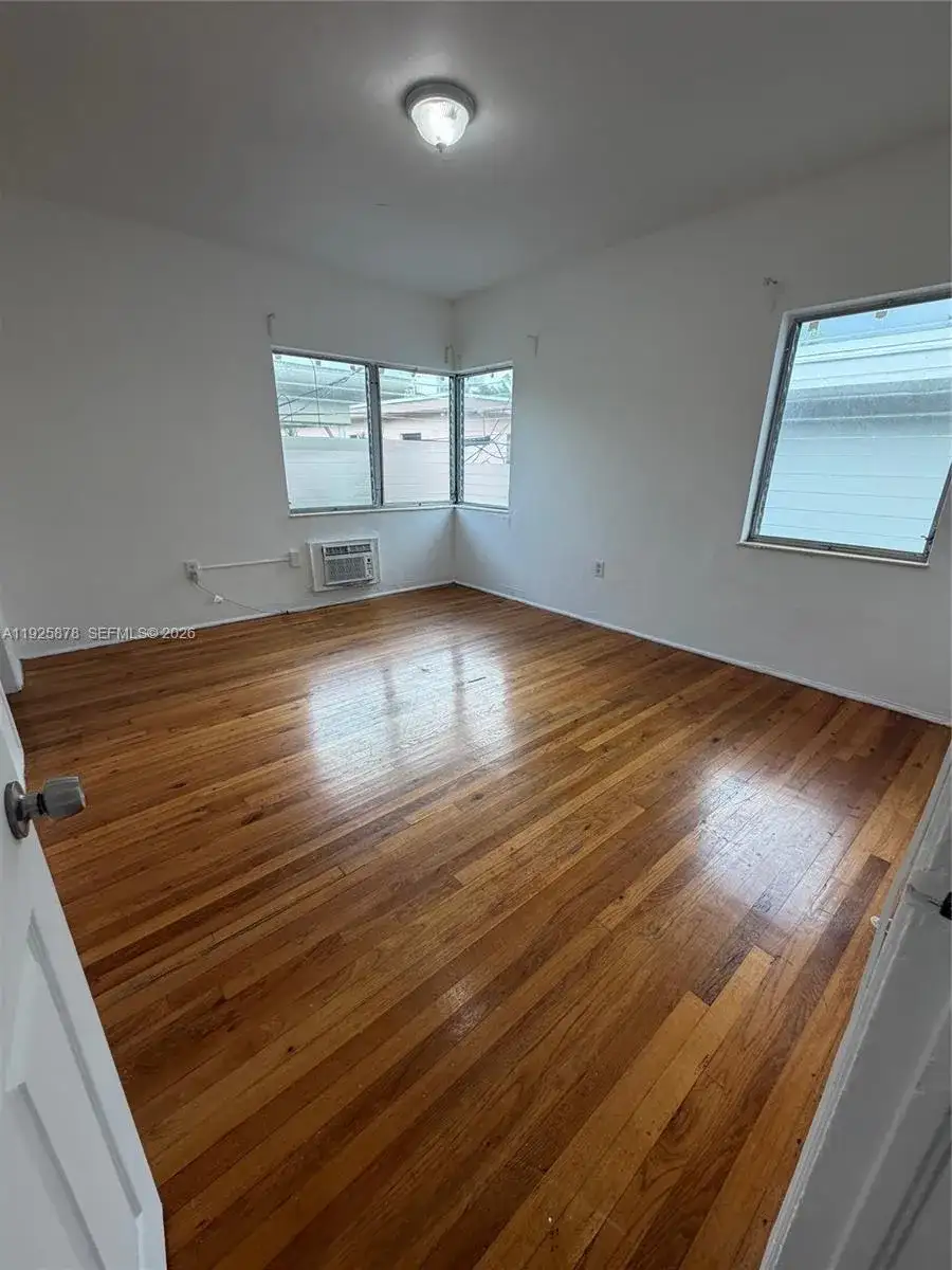 945 Bay Dr # 7, Miami Beach FL 33141 photo 5