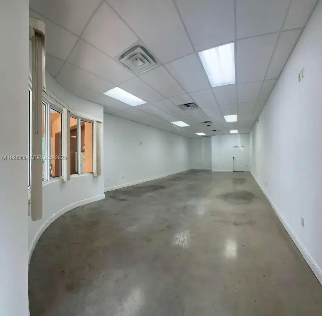 5911 NW 173rd Dr, Hialeah FL 33015 photo 5