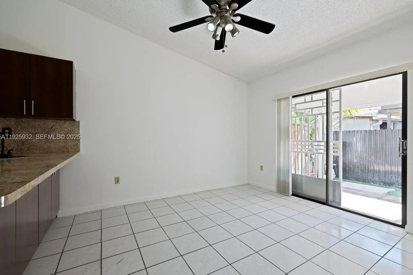 9098 NW 114th St, Hialeah Gardens FL 33018 photo 5