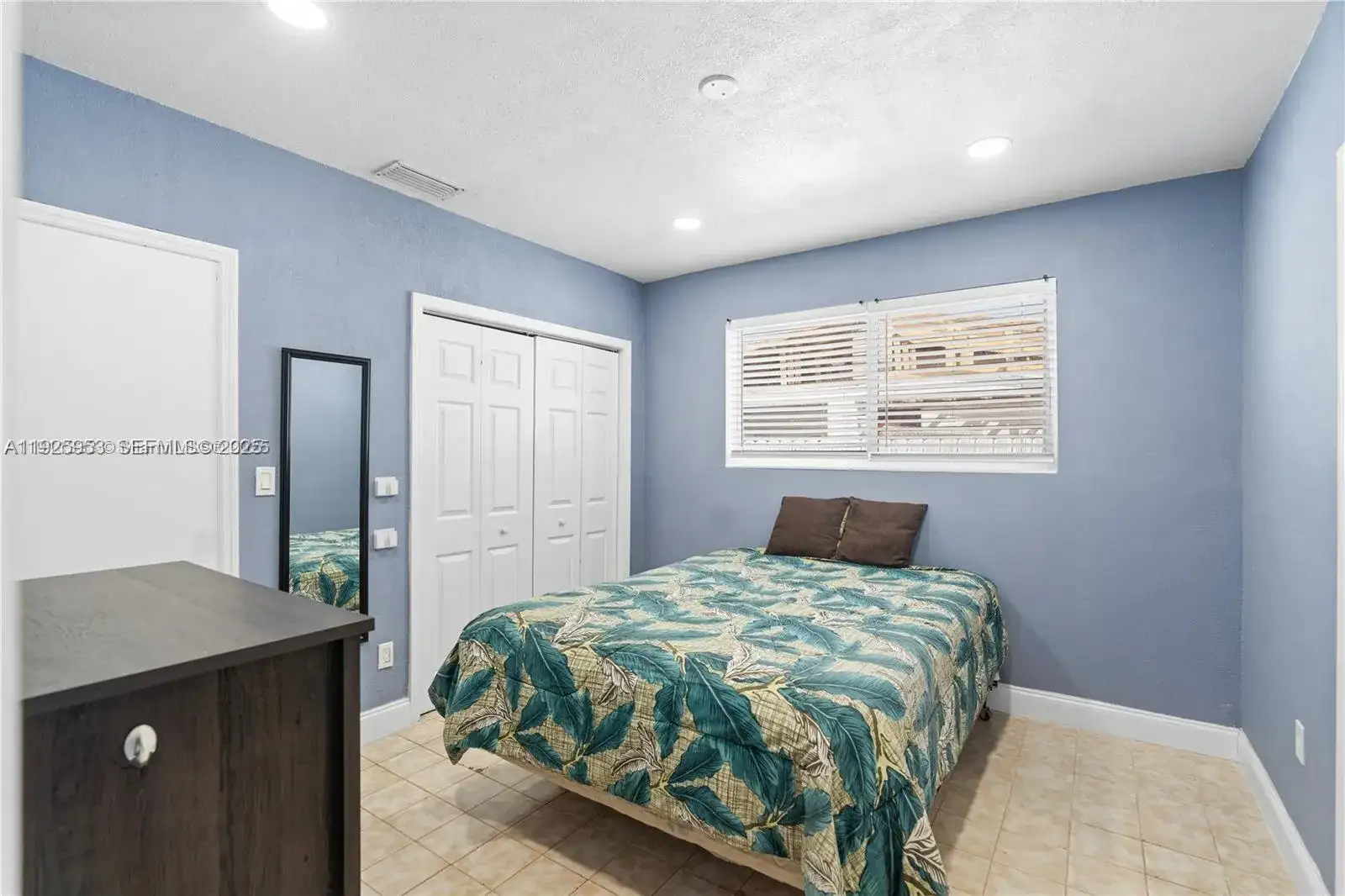 570 W 46th Pl # 0, Hialeah FL 33012 photo 4