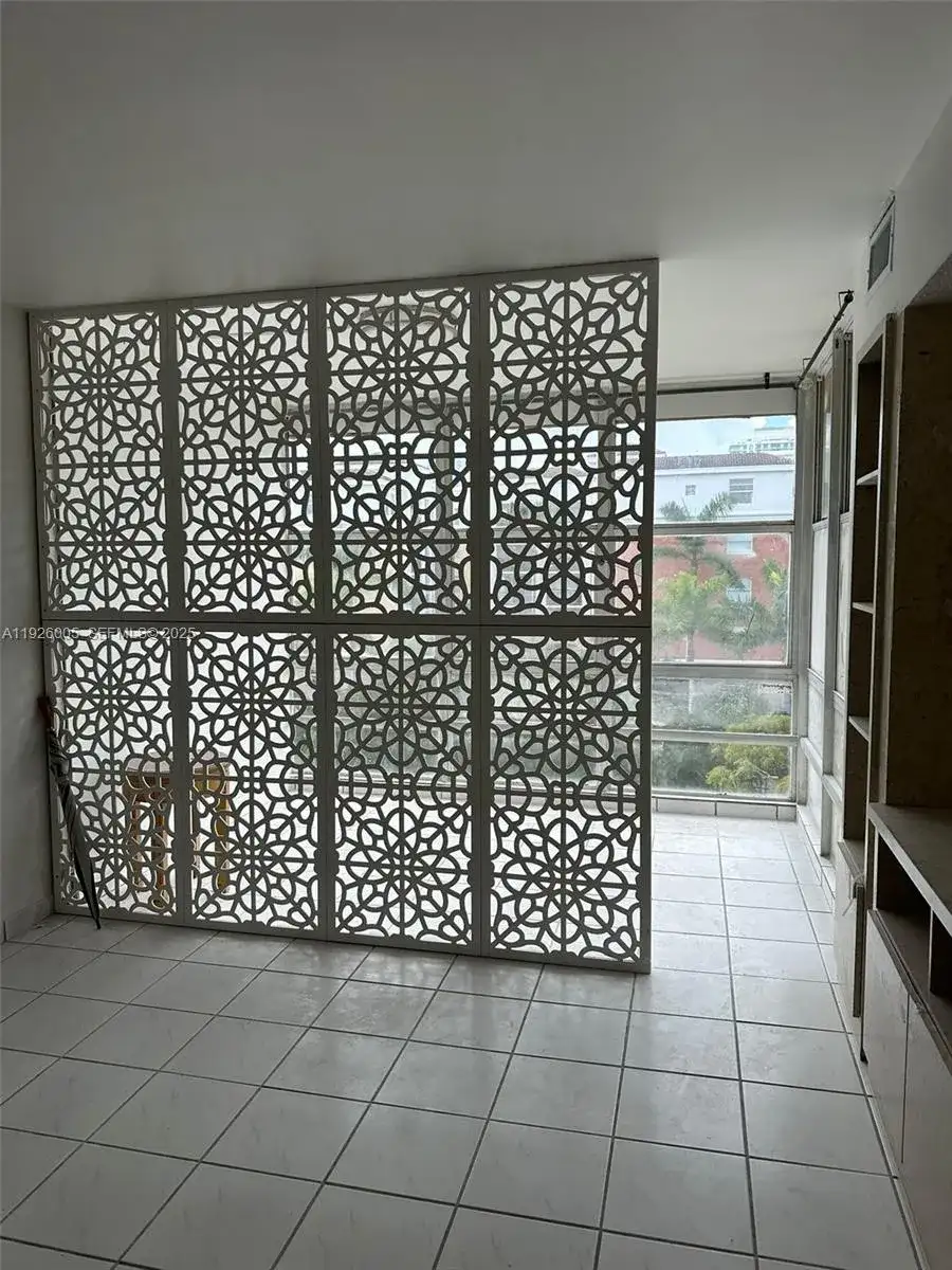 210 172nd St # 542, Sunny Isles Beach FL 33160 photo 2