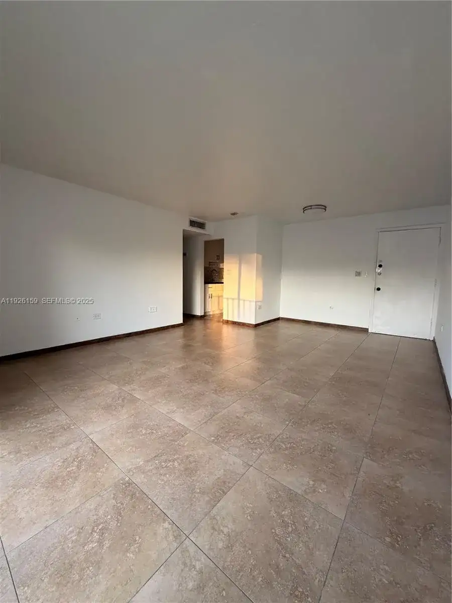 7250 SW 94th Pl # B8, Miami FL 33173 photo 4