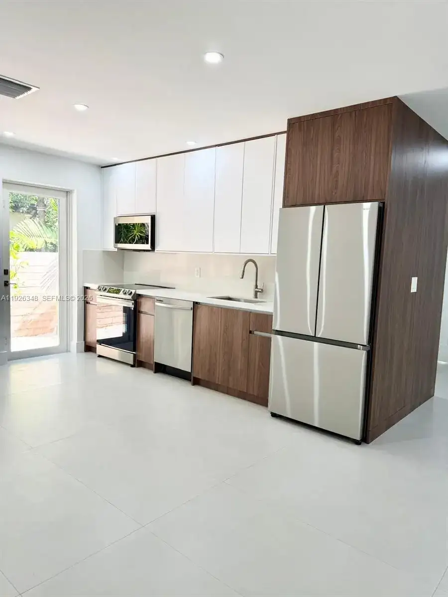 524 NE 65th St # 2, Miami FL 33138 photo 4