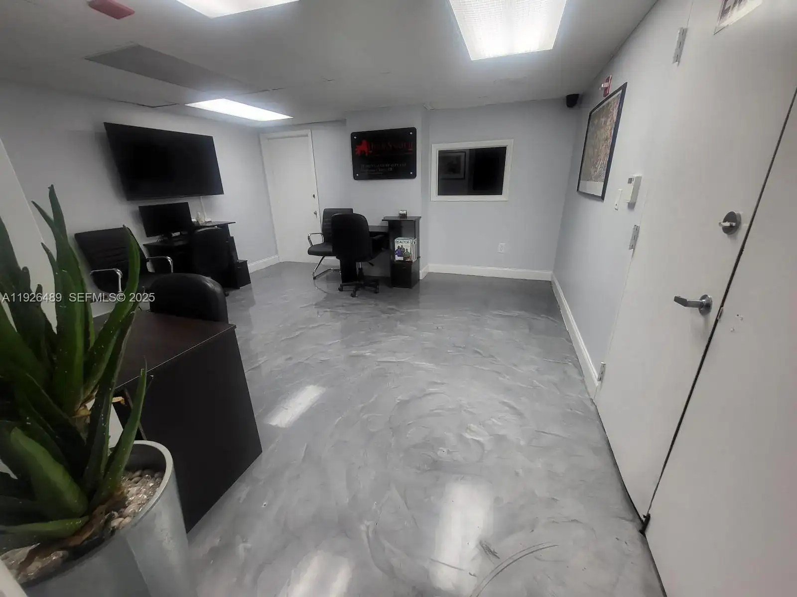 13499 Biscayne Blvd, North Miami FL 33181 photo 3