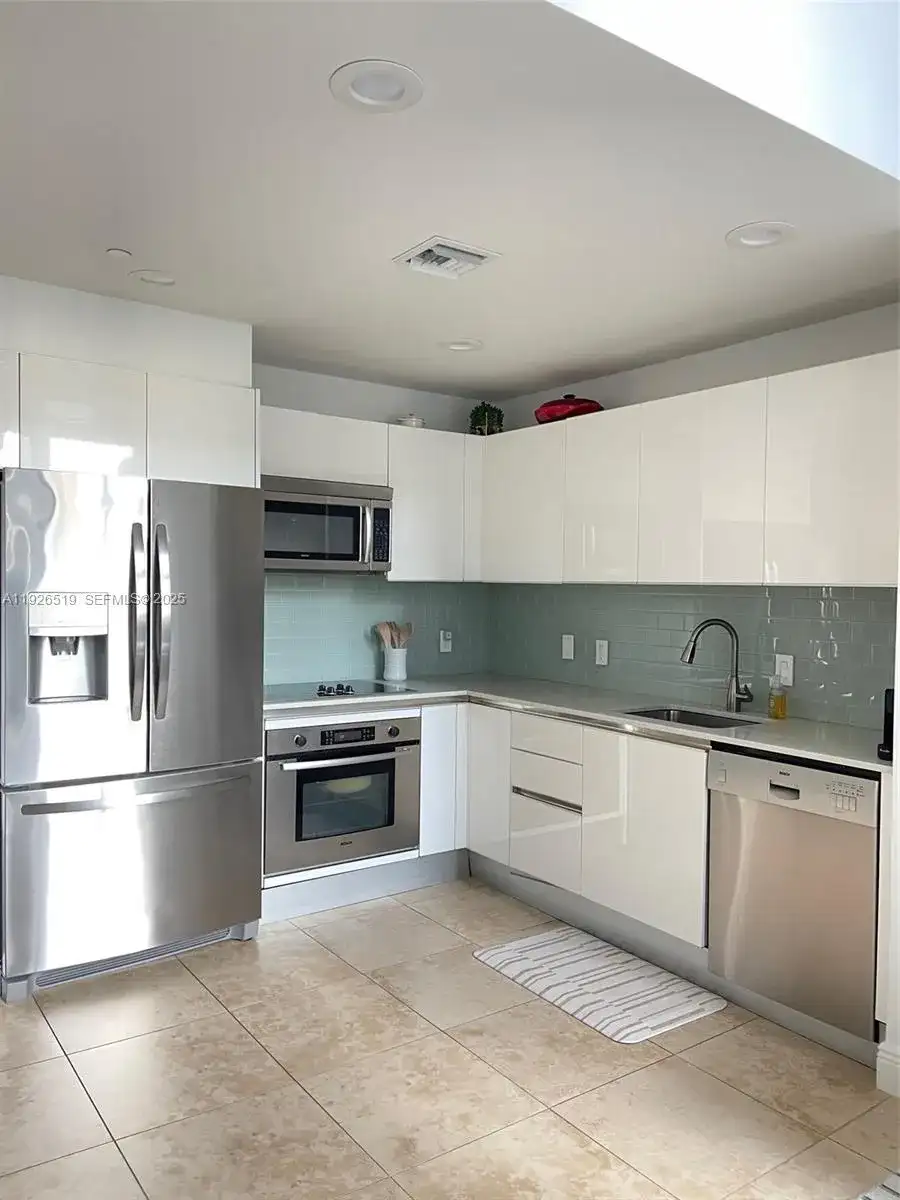 1050 Brickell Ave # 410, Miami FL 33131 photo 4