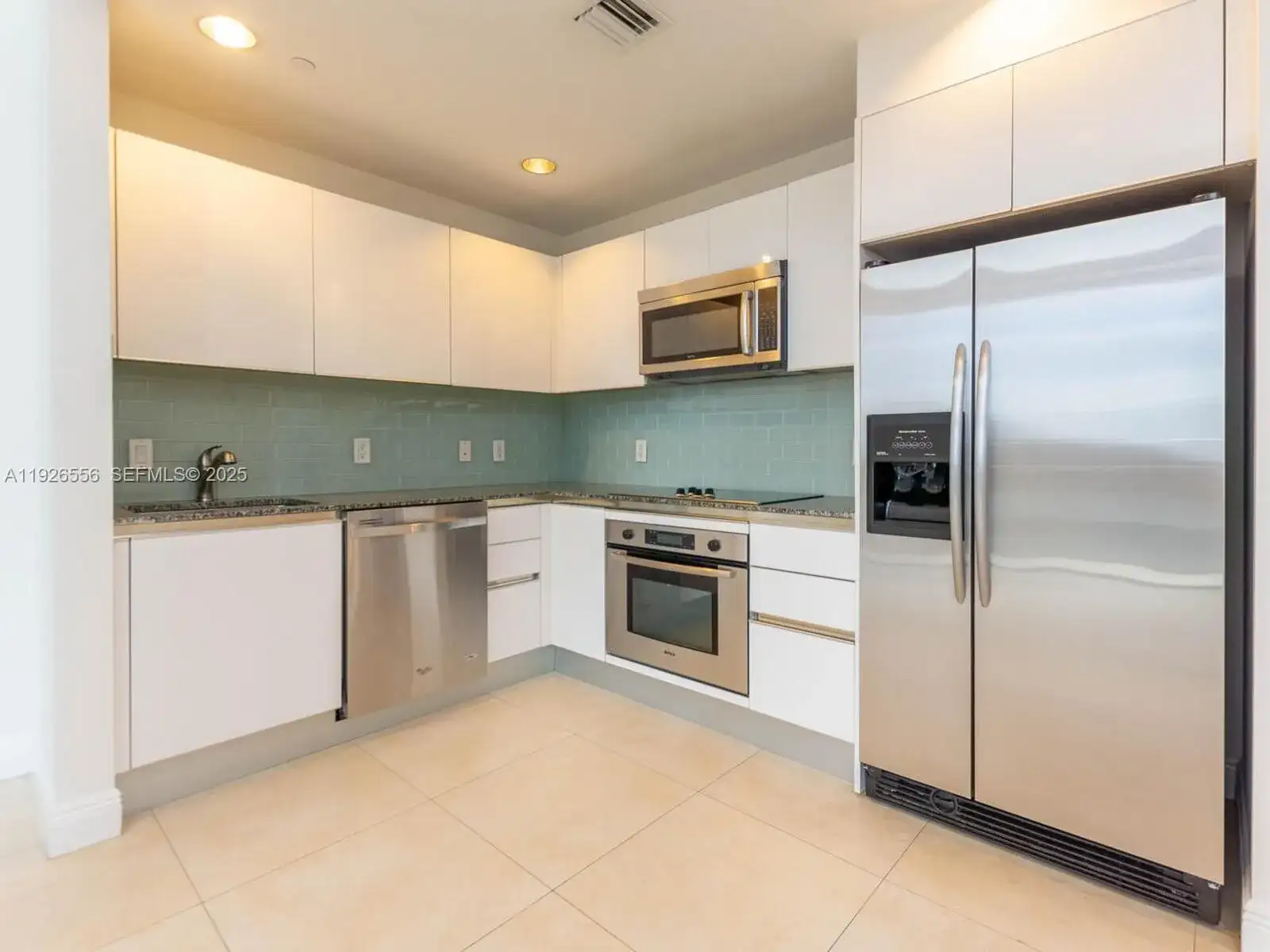 1050 Brickell Ave # 606, Miami FL 33131 photo 3