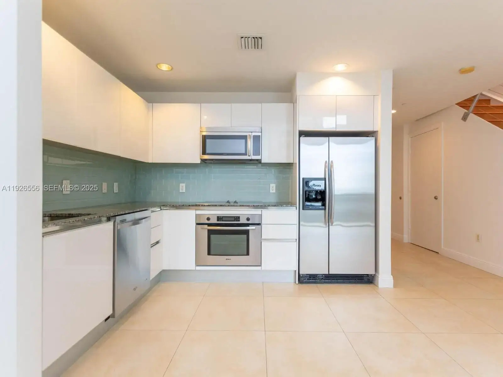 1050 Brickell Ave # 606, Miami FL 33131 photo 4