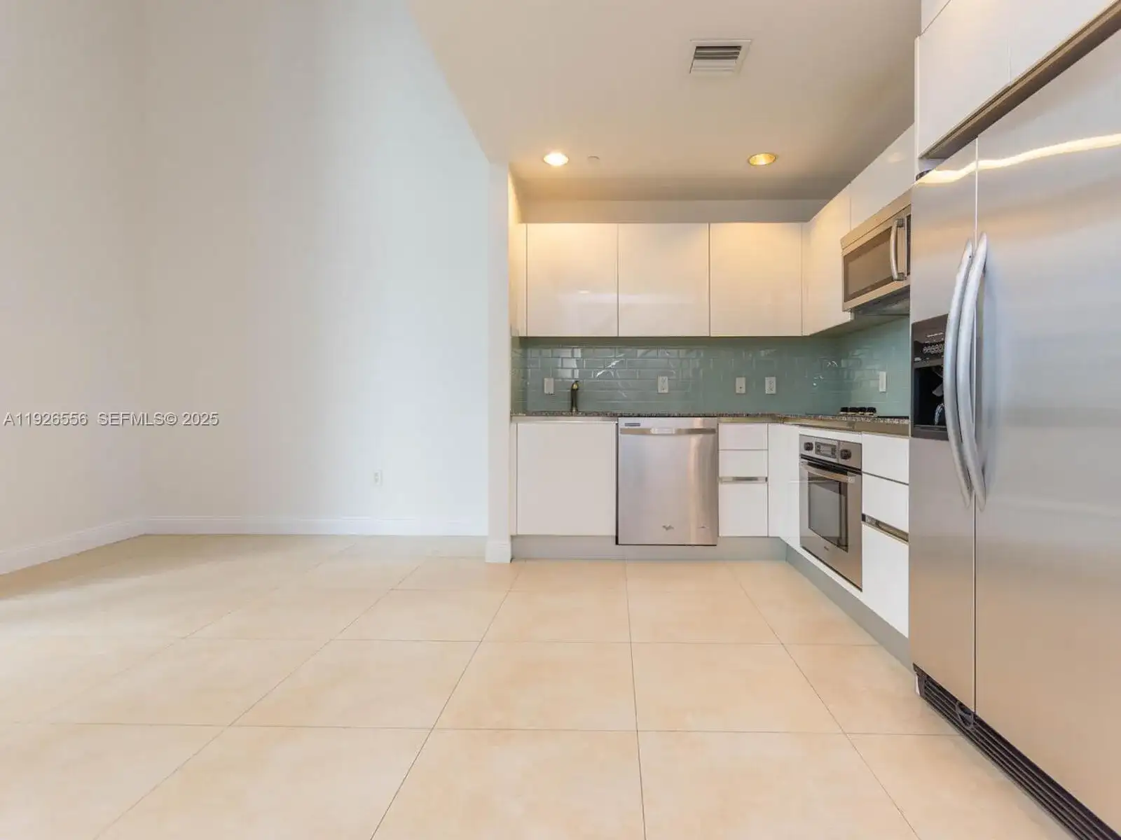 1050 Brickell Ave # 606, Miami FL 33131 photo 5