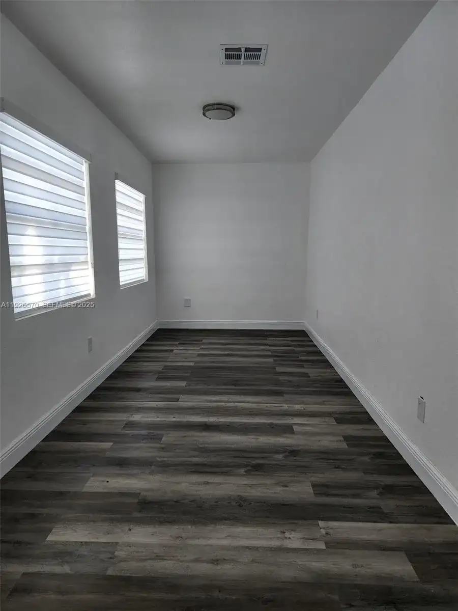 1250 NW 55th St, Miami FL 33142 photo 5