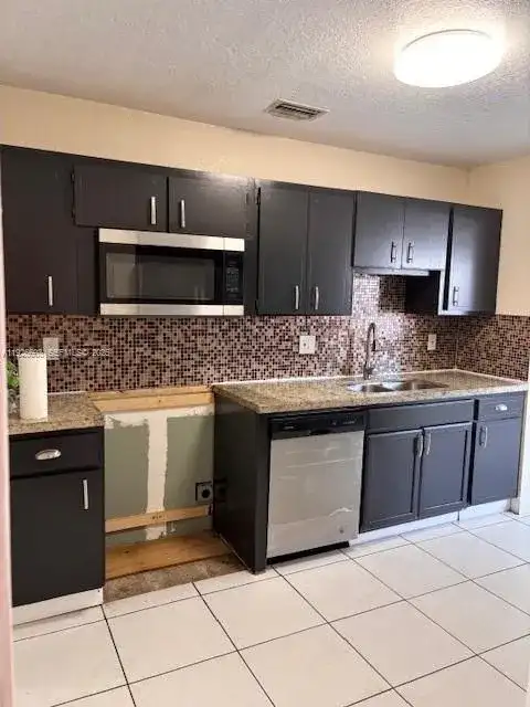 206 SW 67th Ter # 1, Pembroke Pines FL 33023 photo 2