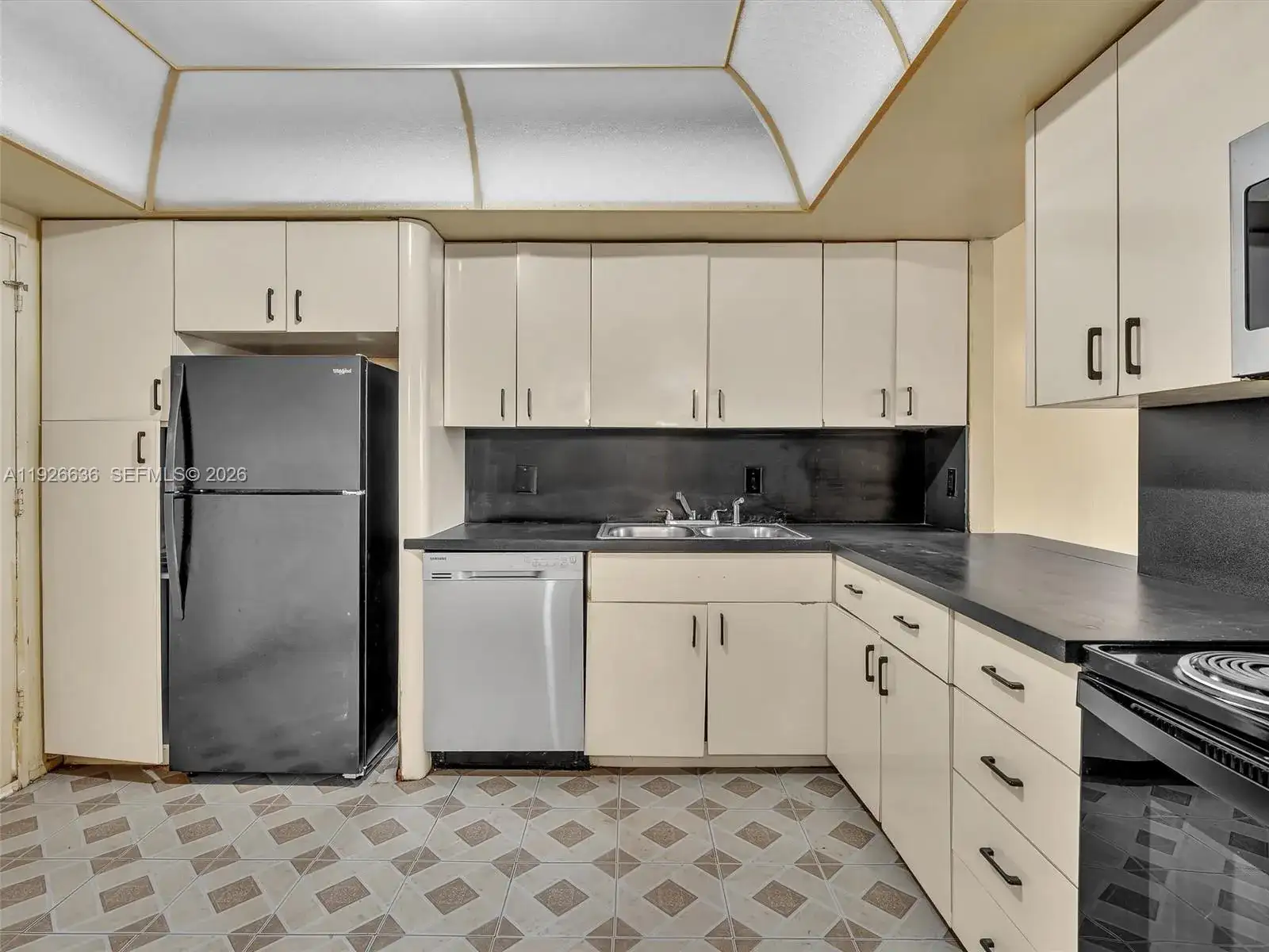 1301 NE Miami Gardens Dr # 813W, Miami FL 33179 photo 5