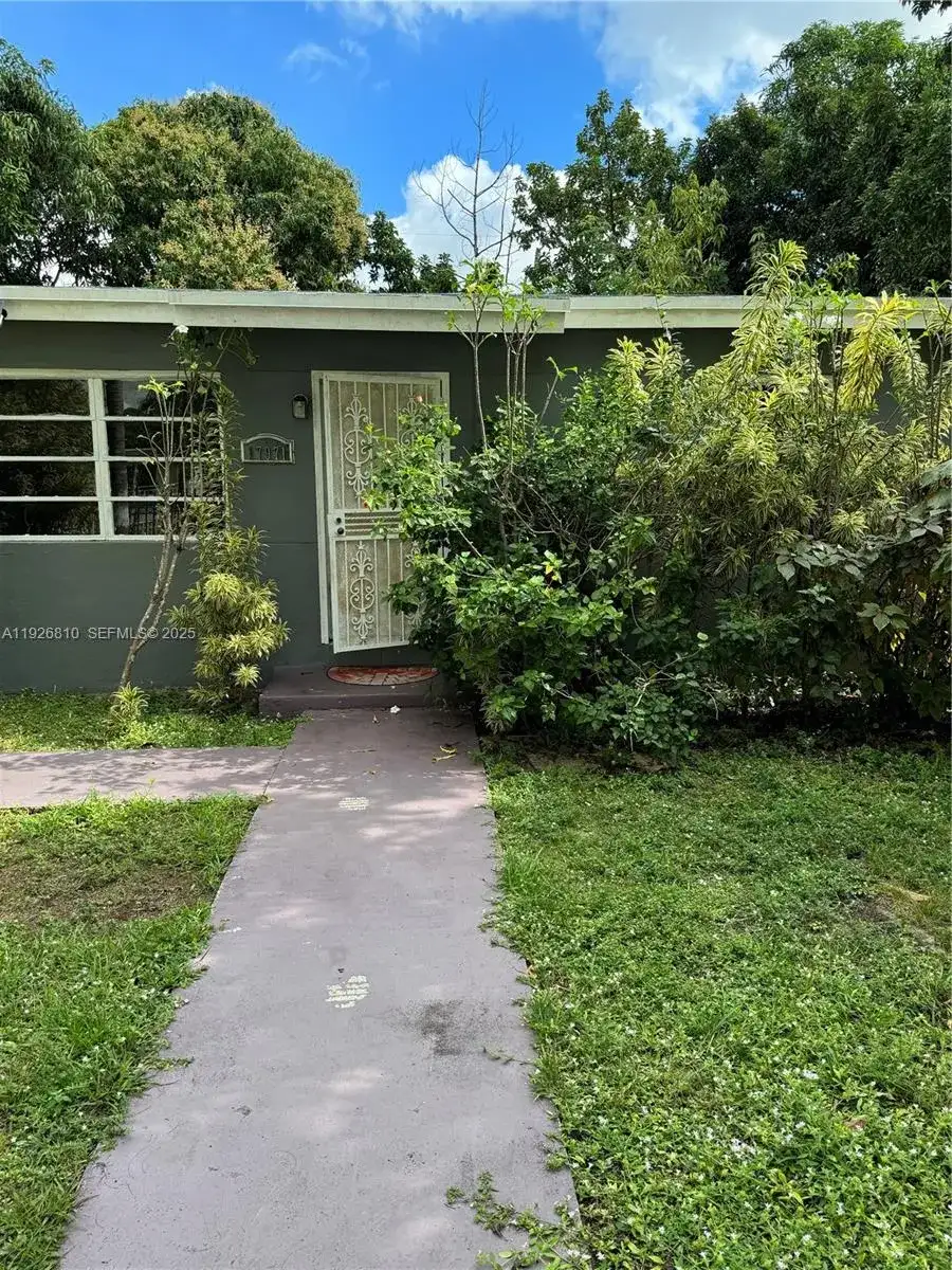 17971 NW 4th Ave, Miami Gardens FL 33169 photo 3