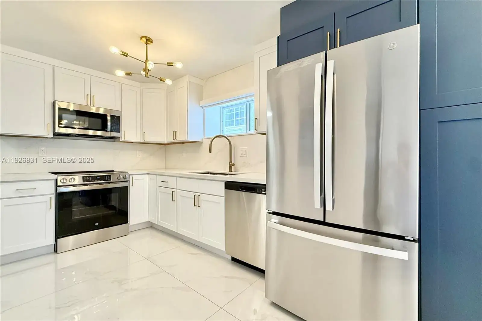 4122 Collins Ave # 2B, Miami Beach FL 33140 photo 2