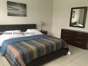 250 S Shore Dr # 5, Miami Beach FL 33141 photo 3