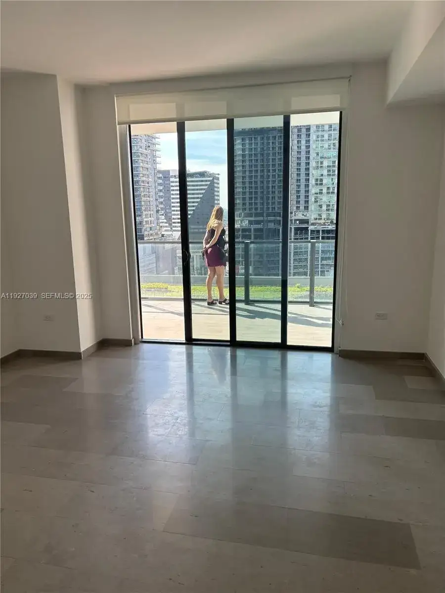 68 SE 6th St # 1008, Miami FL 33131 photo 5