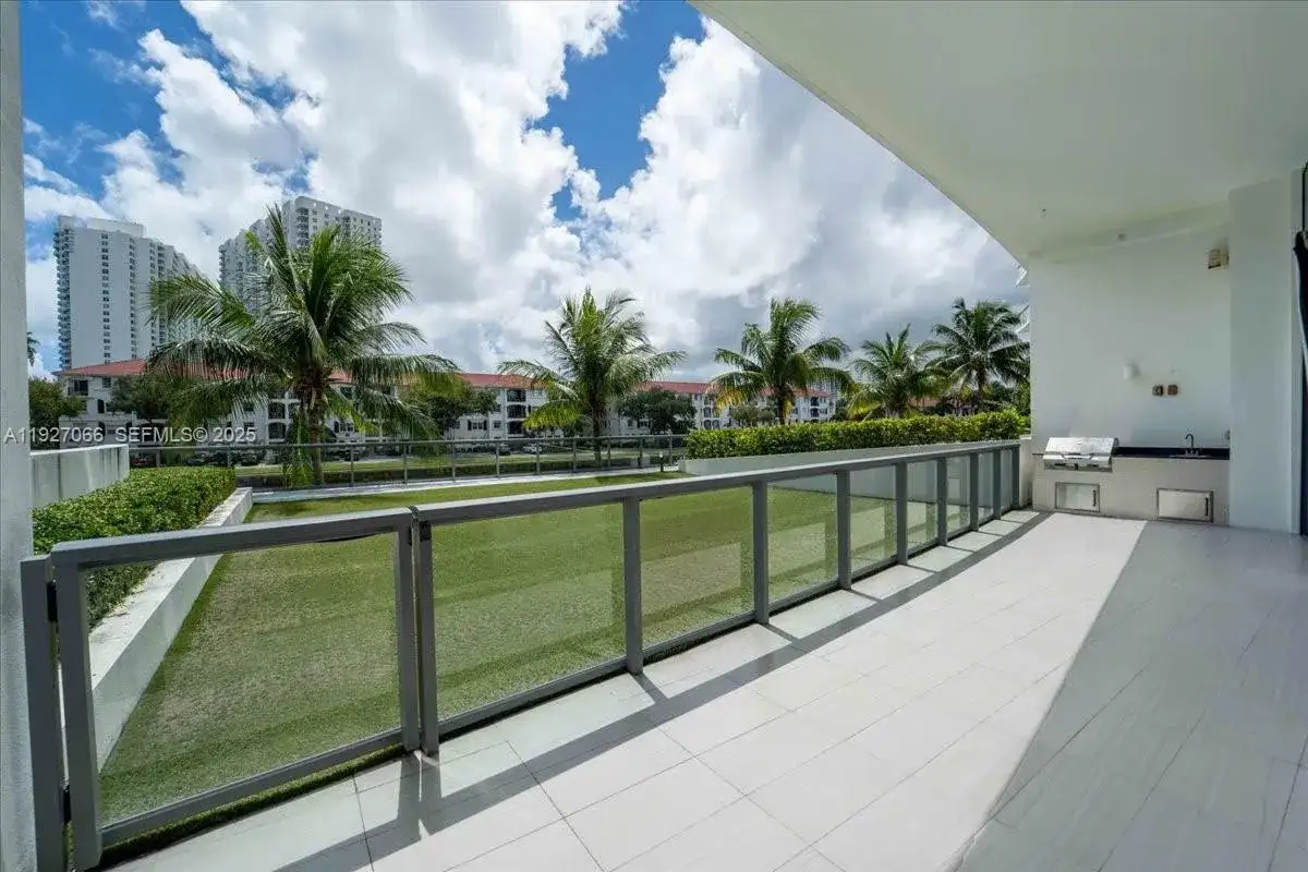 3250 NE 188th St # 103, Aventura FL 33180 photo 2