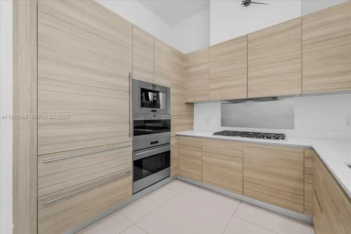 3250 NE 188th St # 103, Aventura FL 33180 photo 5