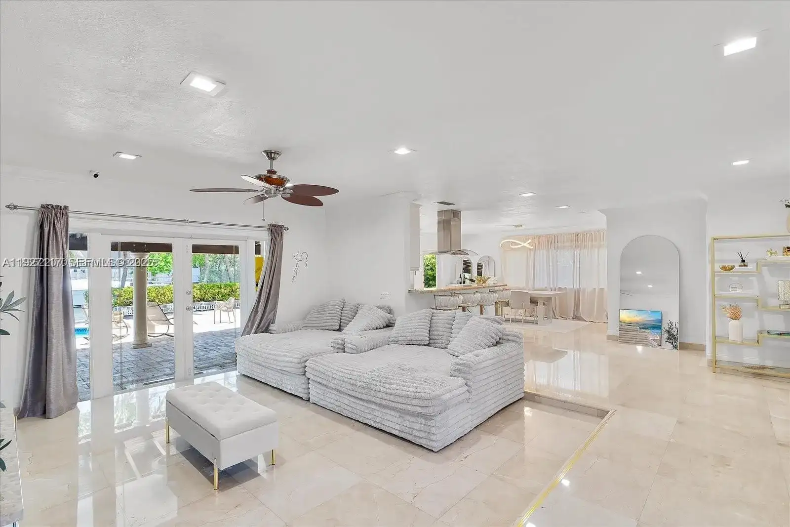 3220 NE 164th st, North Miami Beach FL 33160 photo 4