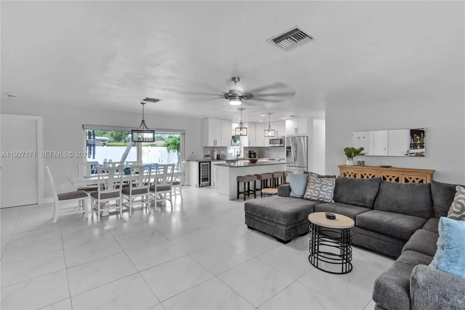 251 SE 8th St, Pompano Beach FL 33060 photo 5
