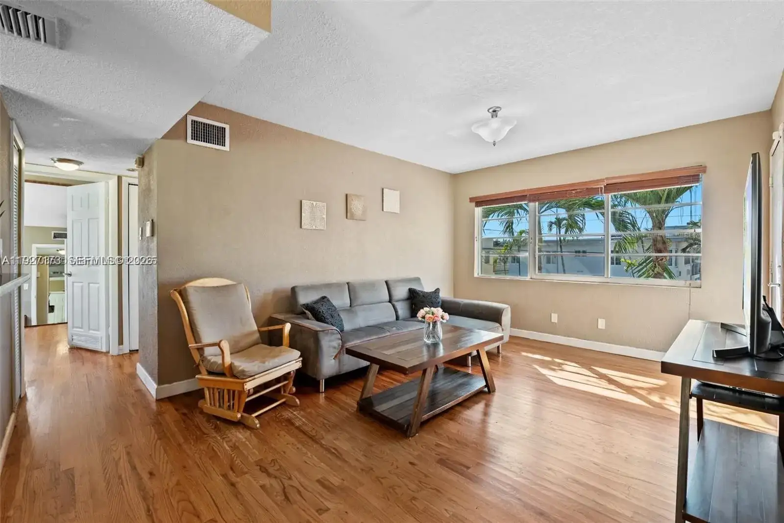 8345 Byron Ave # 6, Miami Beach FL 33141 photo 3