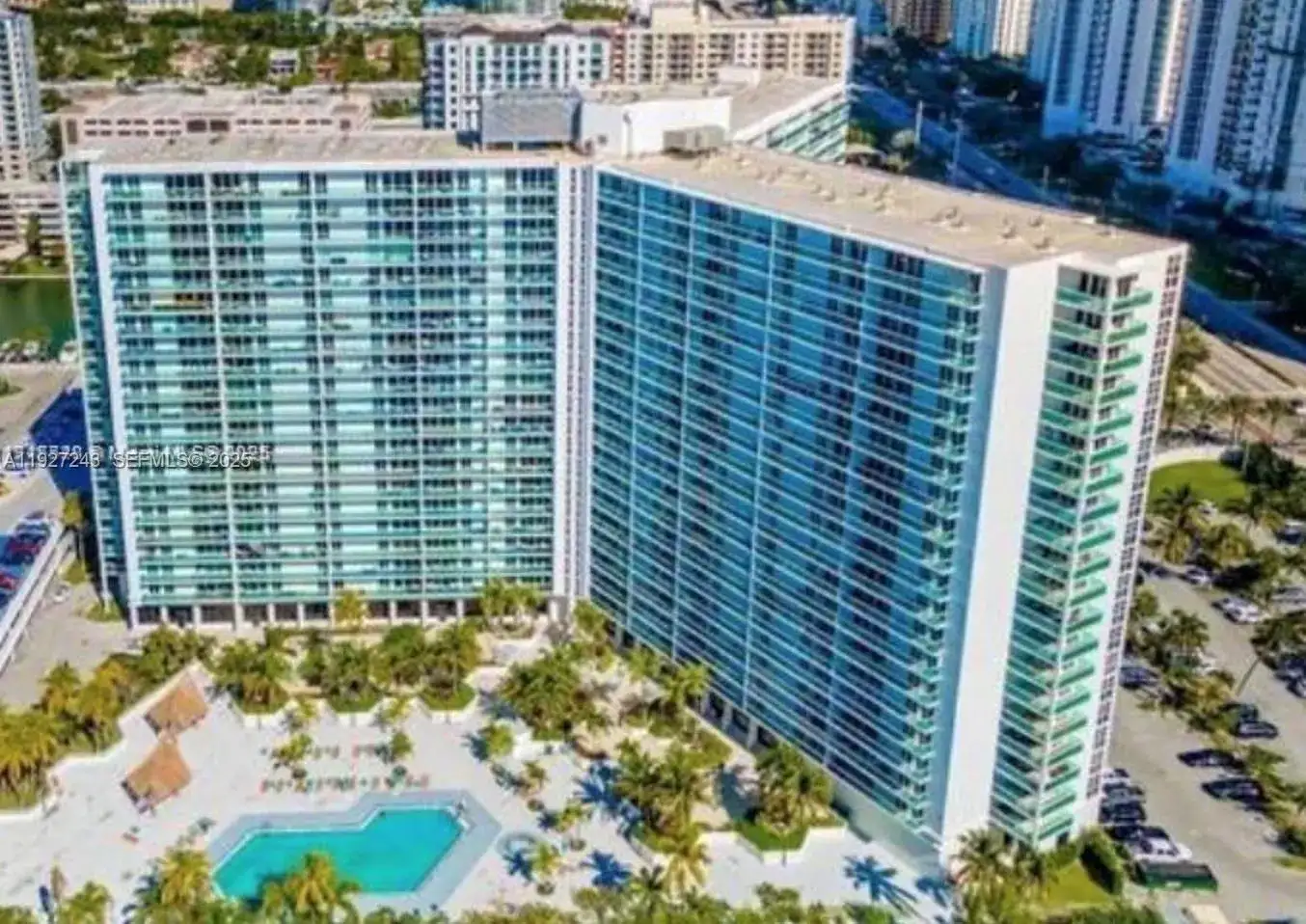 100 Bayview Dr # 903, Sunny Isles Beach FL 33160 photo 2