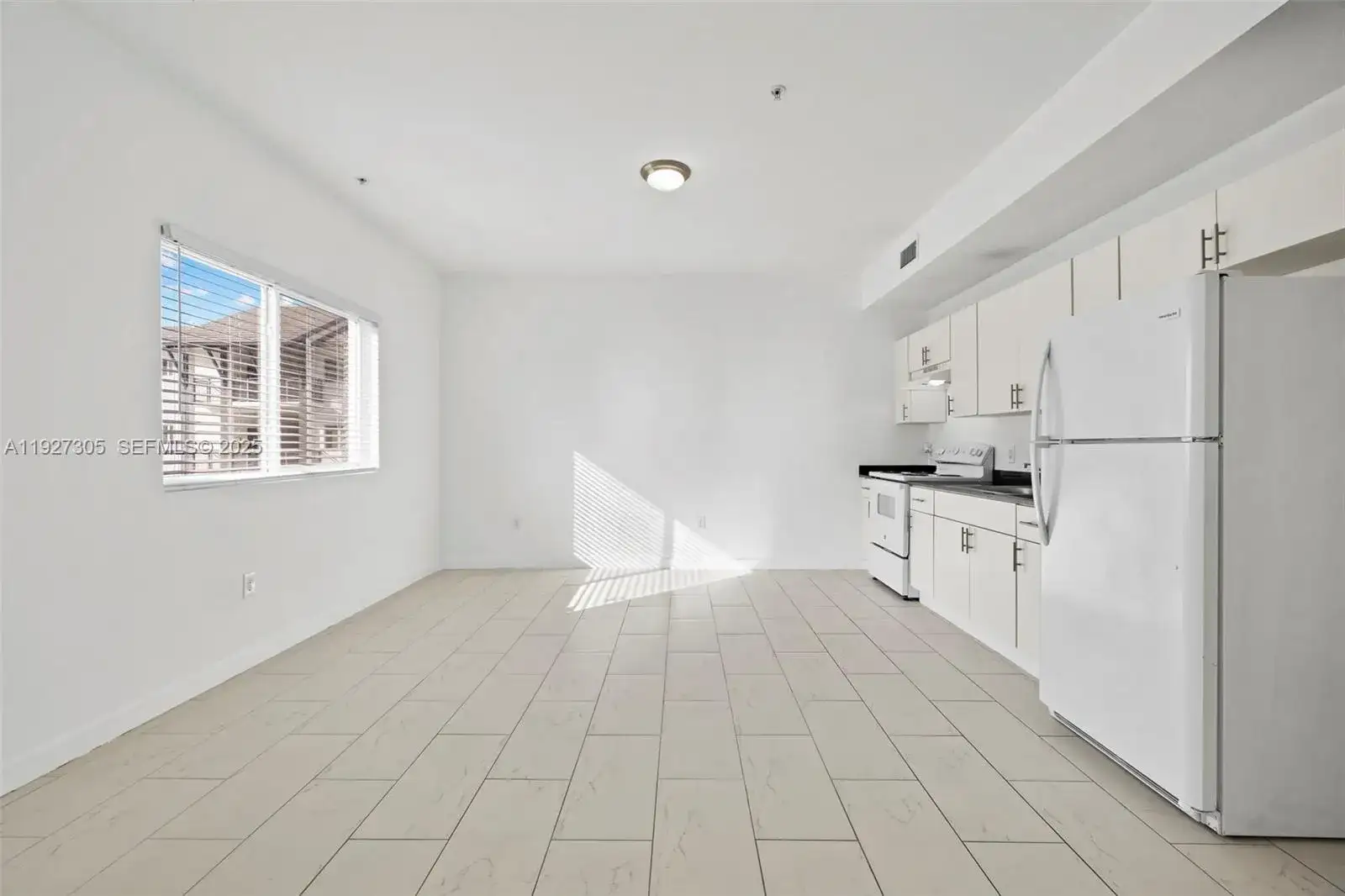 405 E 7th St # 206, Hialeah FL 33010 photo 3