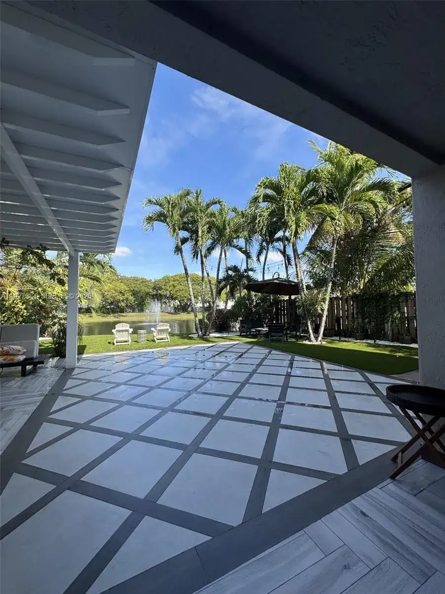 10973 NW 53rd Ln, Doral FL 33178 photo 3