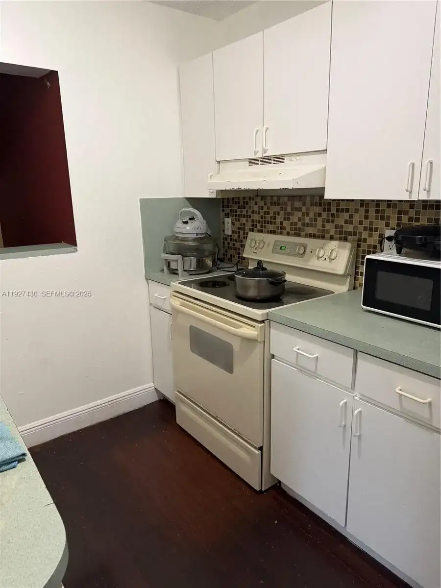 1850 NW 22nd Ct # B, Miami FL 33125 photo 3