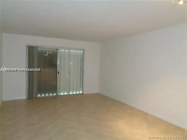 15205 NE 6th Ave # D212, Miami FL 33162 photo 4